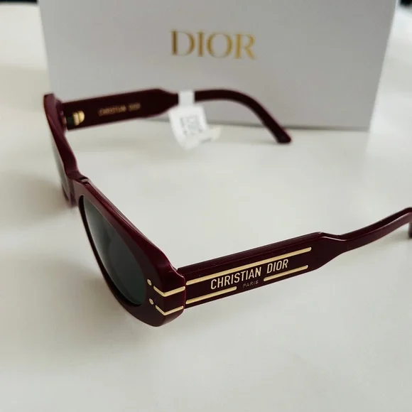 DiorSignature B8U Oval Sunglasses - Picture 2 of 6